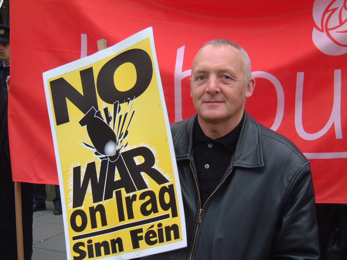 Vincent Doherty marching in opposition to the invasion of Iraq with Sinn Féin. (Image reproduced with kind permission of Vincent Doherty).