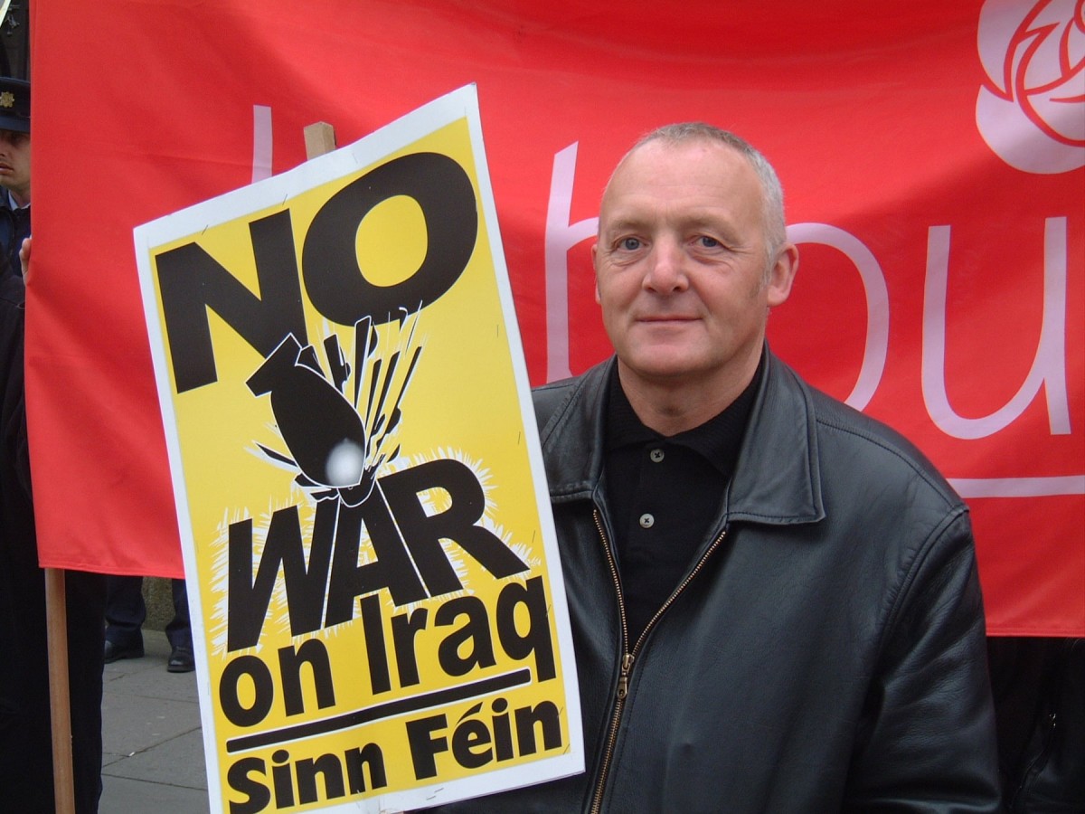 Vincent Doherty marching in opposition to the invasion of Iraq with Sinn Féin. (Image reproduced with kind permission of Vincent Doherty).